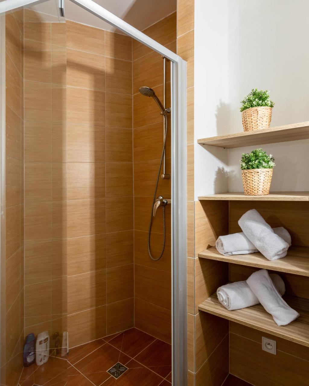 Classy Charles Bridge Apartment Prag